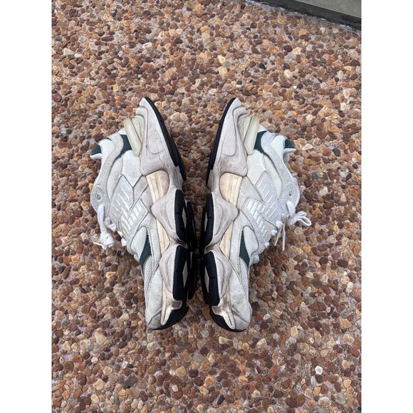New Balance 9060 - Picture 4 of 5